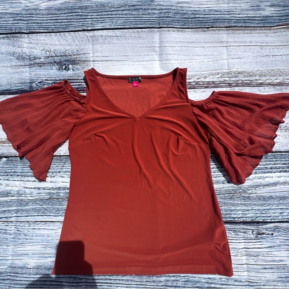 ✅ Vince Camuto Elegant Rust Cold Shoulder Top EUC